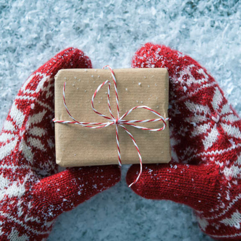 Embrace the Winter Season with These Cozy and Thoughtful Gift Ideas